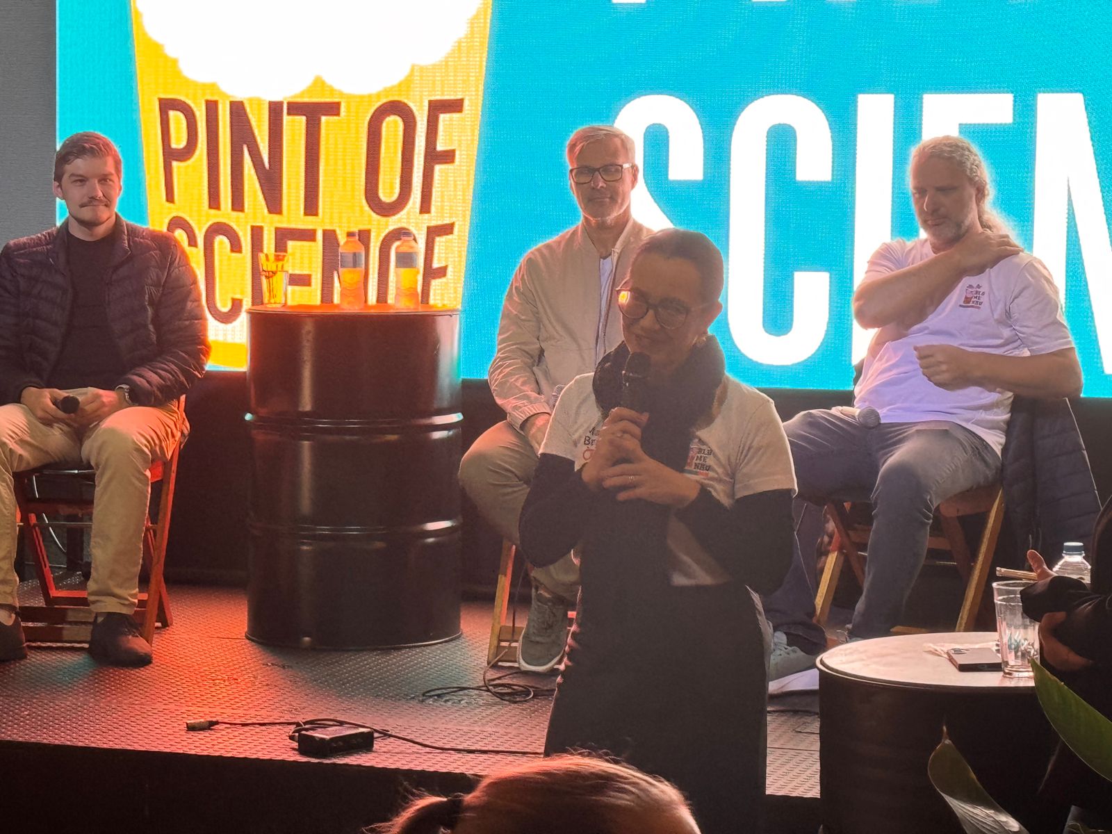 Pint of Science - Como os algoritmos influenciam a vida das pessoas